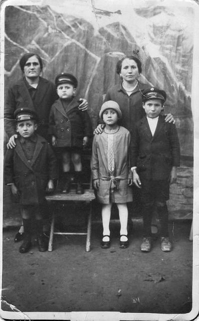 Adele Domenico Maria Barbara Aldo e Lino.gif